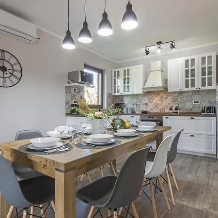 Pet Friendly In Vakantiehuis Bale